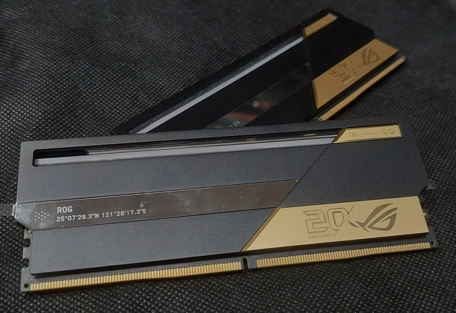 ROG Phantom Blade